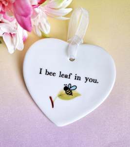 Bee encouragement ceramic heart presented in gift box