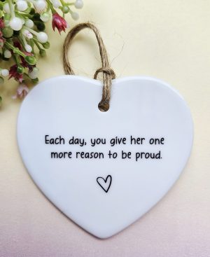 Personalised memorial keepsake ceramic heart with sympathy message for Mum or Nan