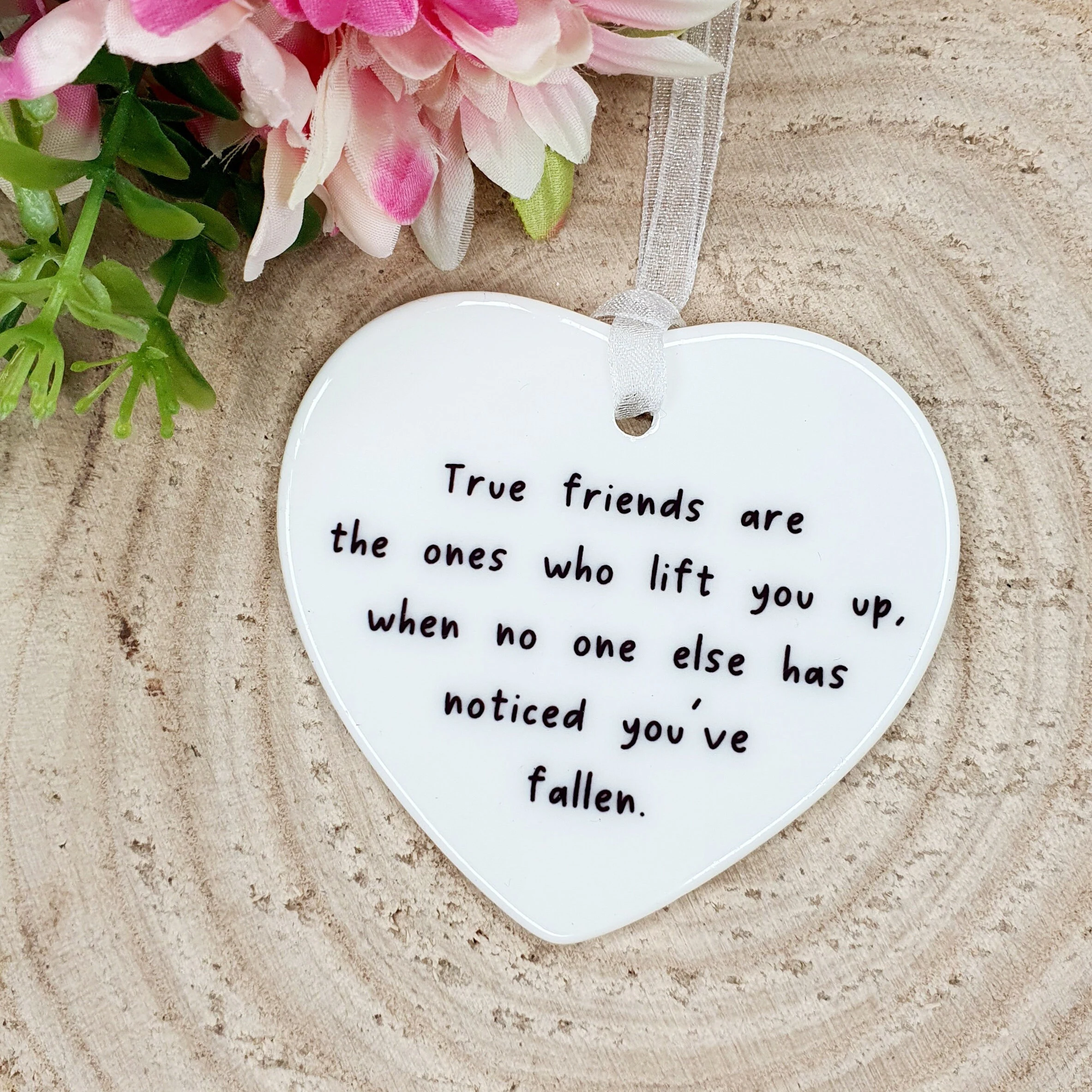 Friendship Keepsake Gift – Handmade Ceramic Heart with True Friends Quote | Best Friend Ornament Birthday or Thank You Present