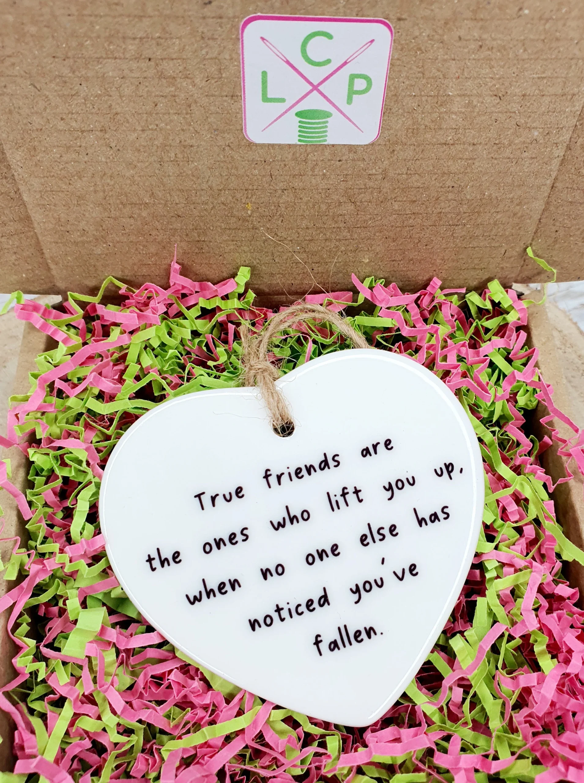 Friendship Keepsake Gift – Handmade Ceramic Heart with True Friends Quote | Best Friend Ornament Birthday or Thank You Present - Image 4