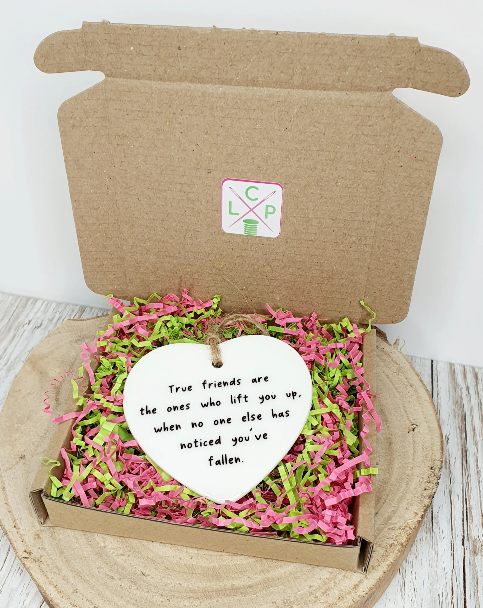 Friendship Keepsake Gift – Handmade Ceramic Heart with True Friends Quote | Best Friend Ornament Birthday or Thank You Present - Image 5